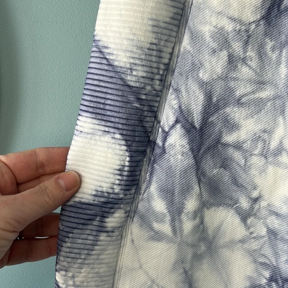 Aerie Offline Tie Dye Leggings - Picture 2 of 9